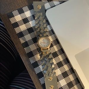 Braided bracelet watch - needs battery